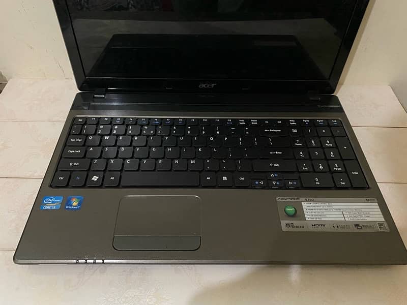 acer 10 by 10 condition laptop i5 8gb 320gb 4