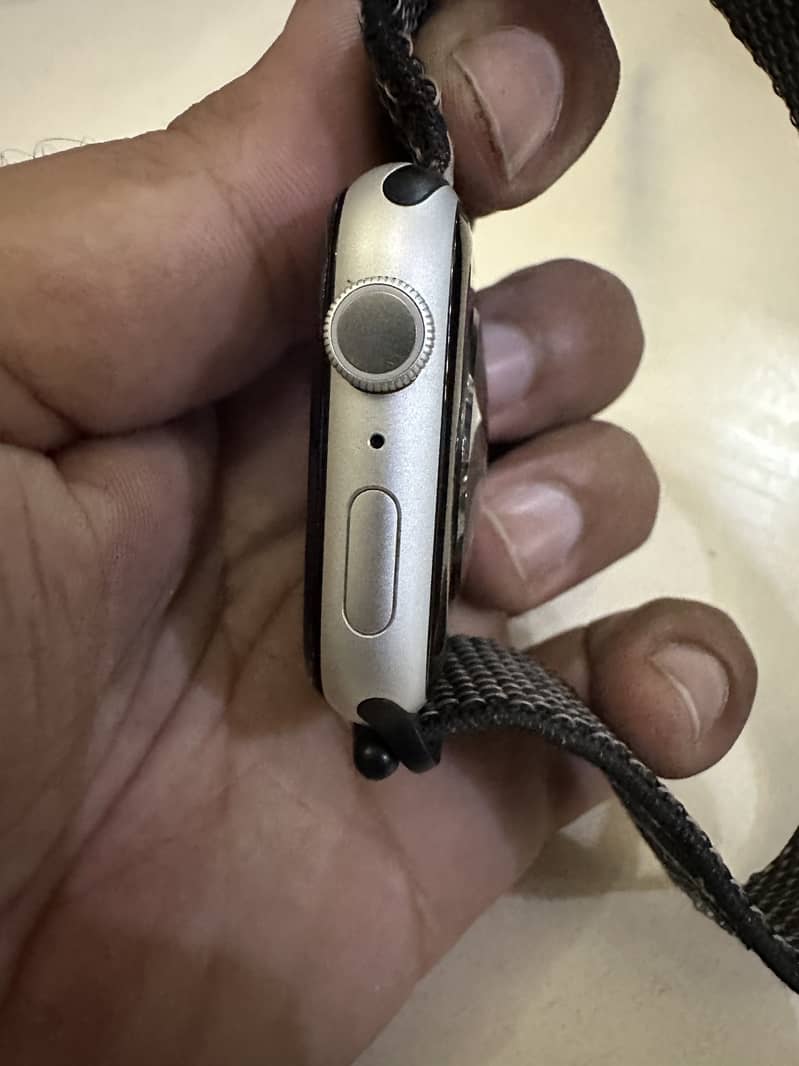 Apple Watch 8 series 45mm Aluminium 3