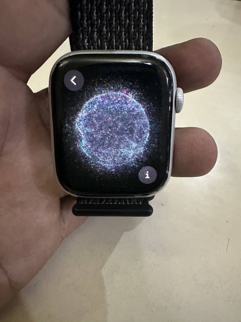 Apple Watch 8 series 45mm Aluminium 4