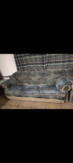 5 person sofa set available in good condition