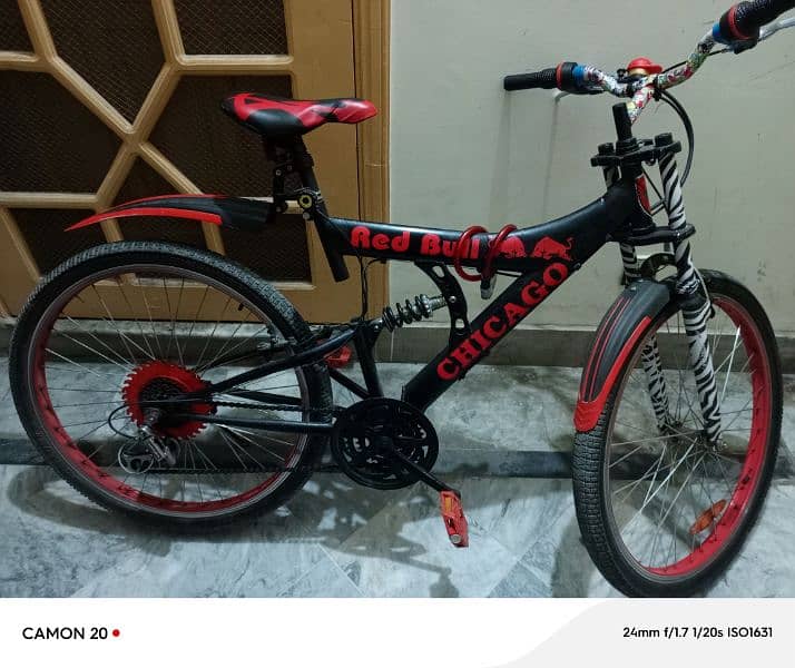 Red Bull Mountain Bicycle with 7+3 gears 2