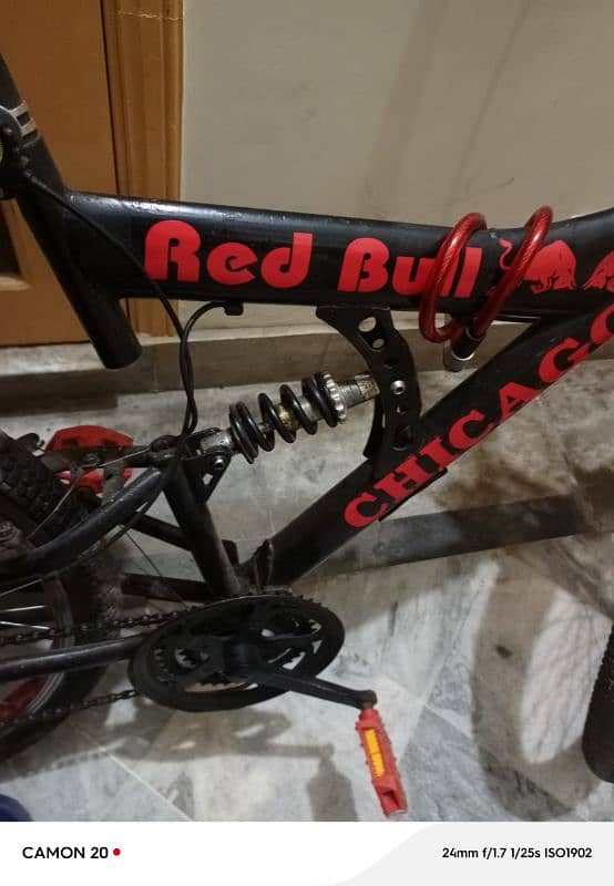 Red Bull Mountain Bicycle with 7+3 gears 7