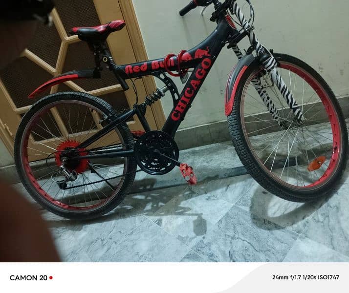 Red Bull Mountain Bicycle with 7+3 gears 8