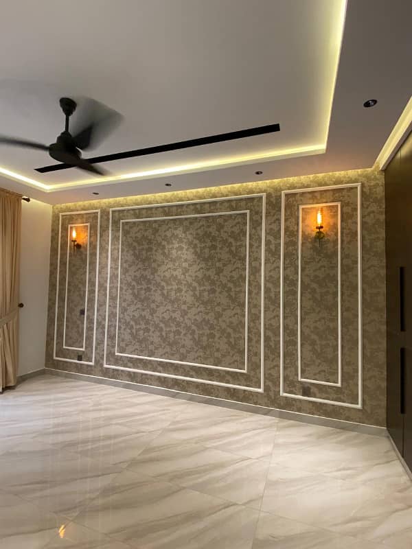 10 Marla House For Sale In Jasmine Block Bahria Town Lahore 24