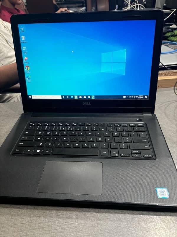 Dell laptop i7 7th generation with charger 2