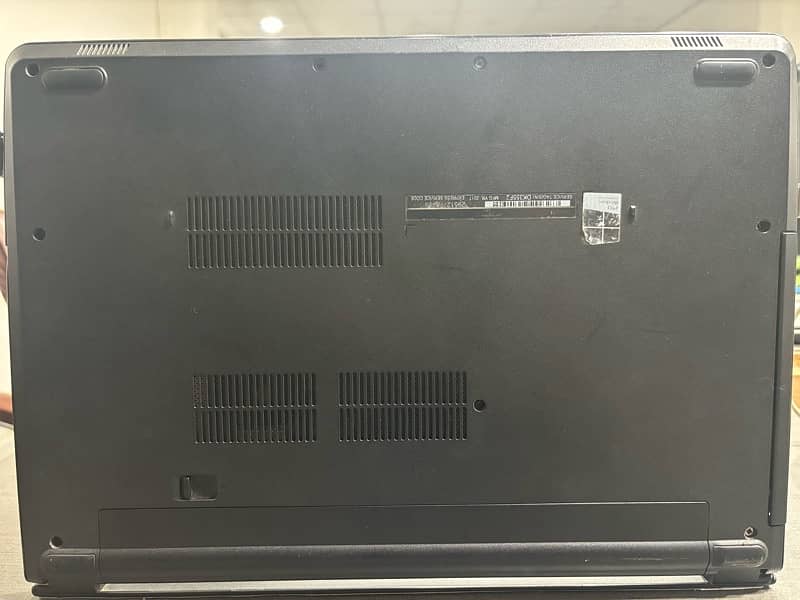 Dell laptop i7 7th generation with charger 4