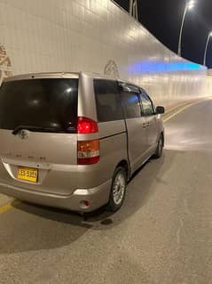 Toyota Noah 5/7 Mint condition