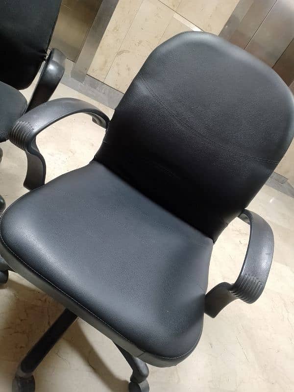 Office chairs for sale in Blue Area Islamabad 1