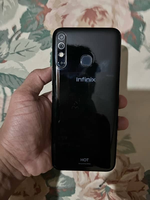 Infinix Hot 8 0