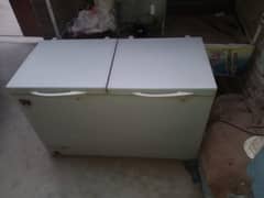 Waves Double Door D freezer in good condition