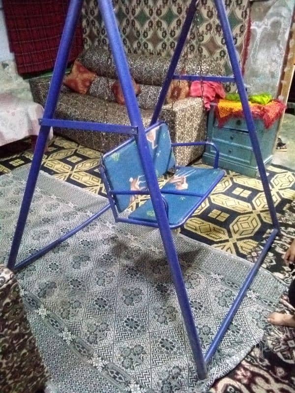 baby jhula 2 seater available for sale in excellent condition 1