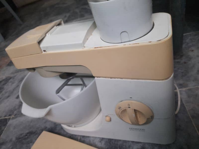 Kenwood food factory Dough maker machine cum juicer made in England 1