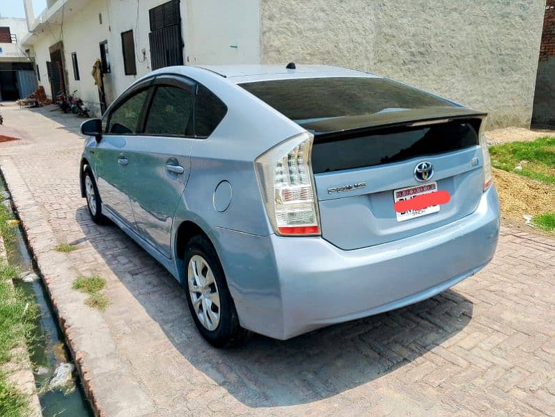 URGENT - Toyota Prius 2009/2018 1