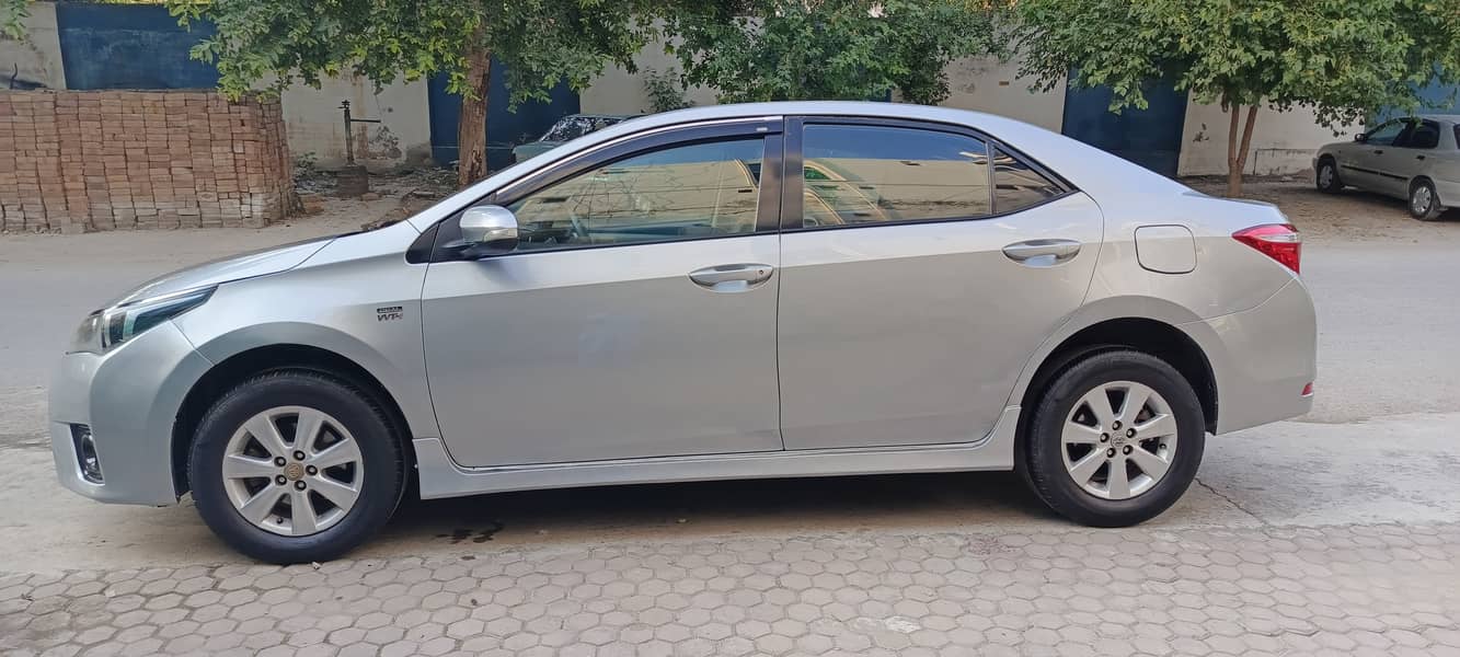 Toyota Corolla Altis 2015 Altis 12