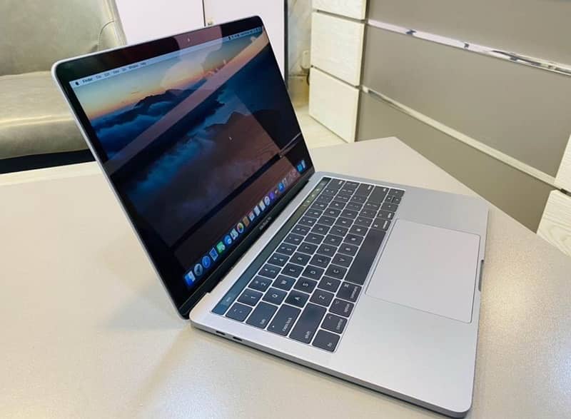 CTO-13” MacBook Pro 2017 Touchbar i5/16/1TB 6