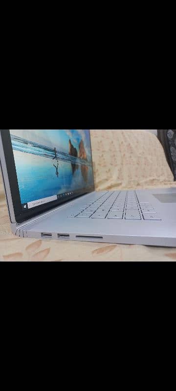 Microsoft Surface Book 2 Ci5, 8Th Gen, 8GB/256GB 4