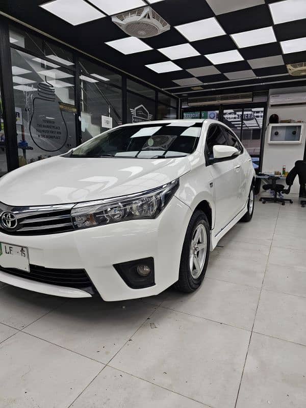 Toyota Altis Grande 2015 4