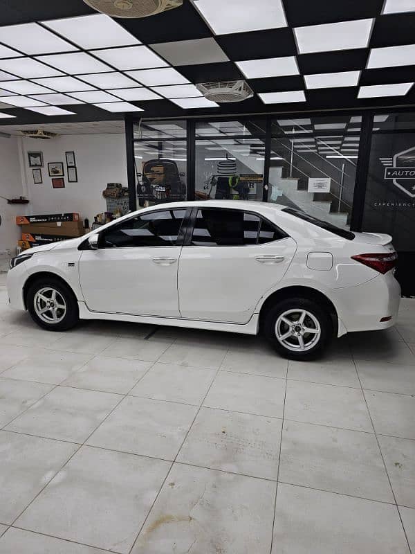 Toyota Altis Grande 2015 6