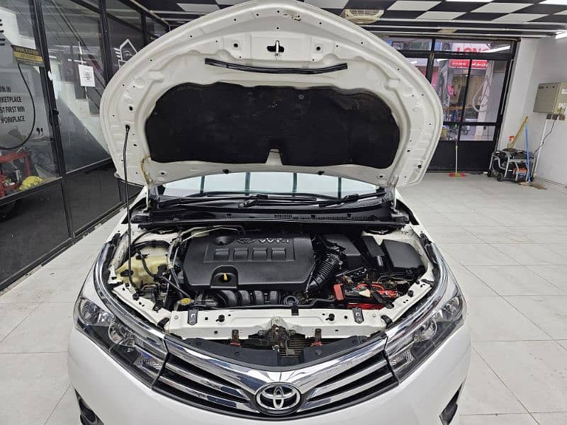 Toyota Altis Grande 2015 10