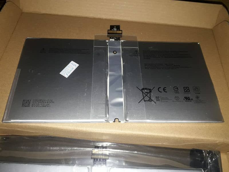 Microsoft Surface Pro 4 Battery 0