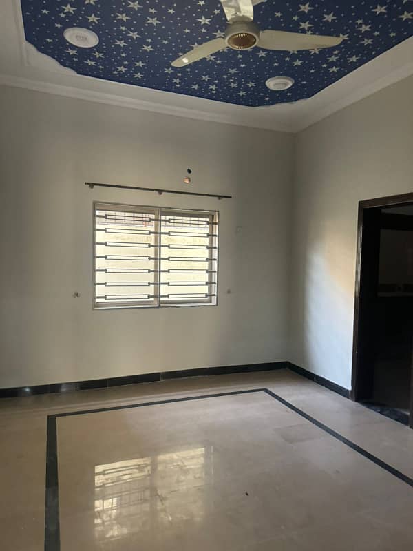 New City Block E Major Road 10marla House For Sale 3