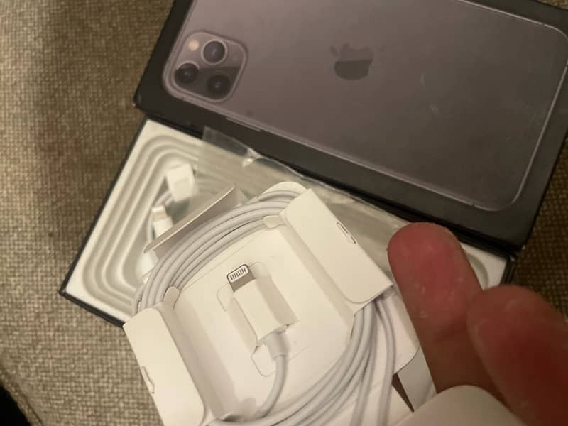 iphone 11 pro max ka 100% Original Box Pulled Handfree hy 1