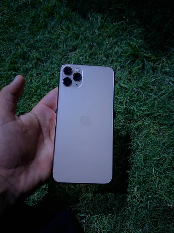 iPhone 11 Pro Max  Jv 1