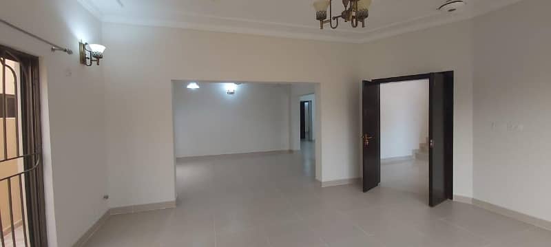 17 Marla Brigadier House For Sale In Askari 10 Sector F, Lahore 13