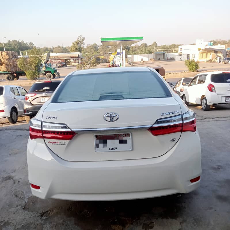 Toyota Corolla GLI 2019 Automatic 1