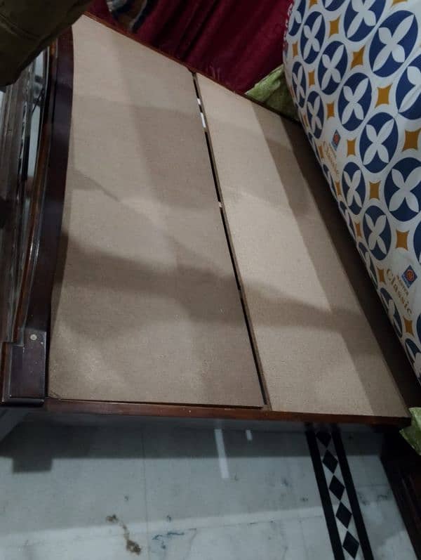 double bed with side table for sale in a good condition no fault 4