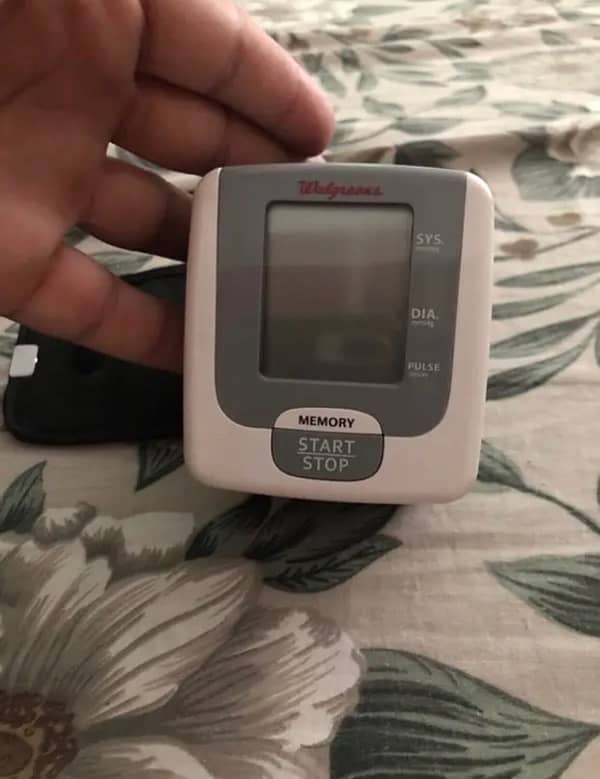 wrist blood pressure monitor 1