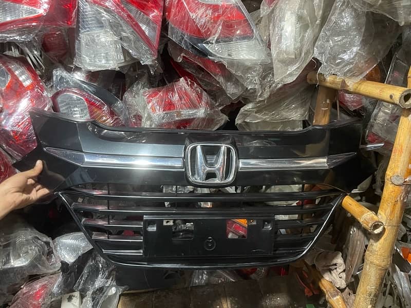 Honda Veezal HRV BRV front Grill Head lights Tail lights Side Mirrors 2