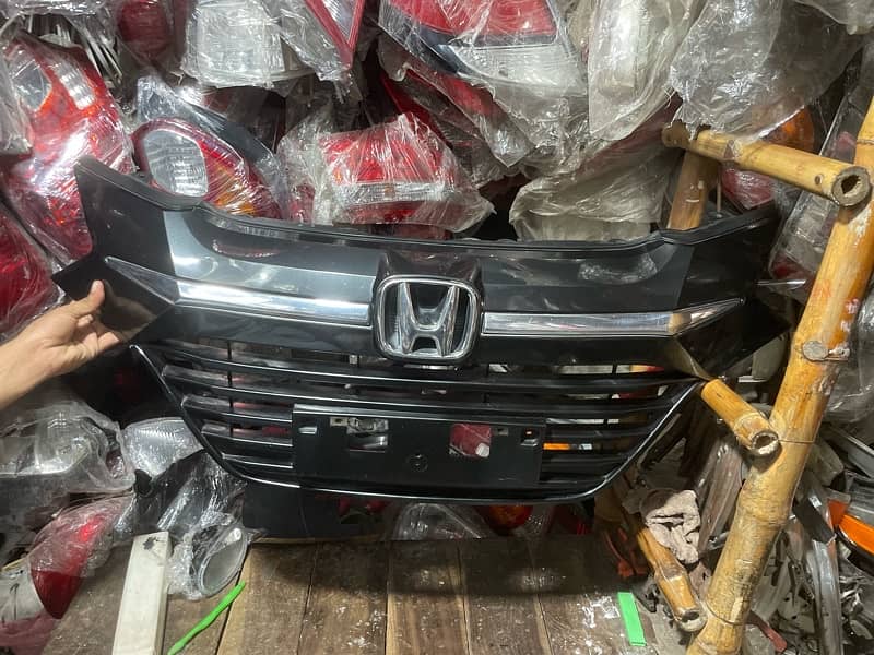 Honda Veezal HRV BRV front Grill Head lights Tail lights Side Mirrors 4