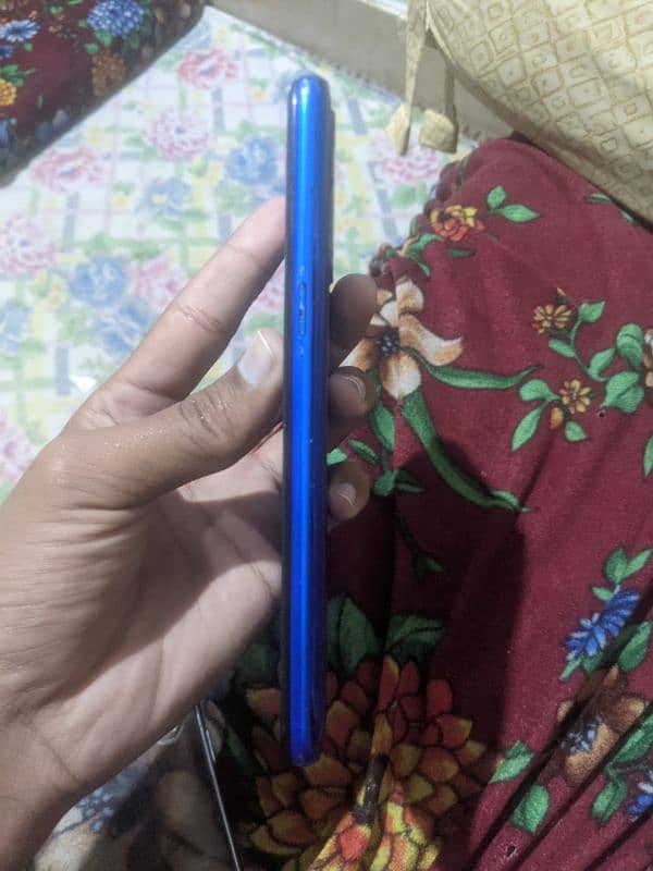 realme 5 4/64 ha battery timing bohot achi ha 2