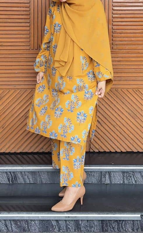 2 pcs woman stitched printed suit 3