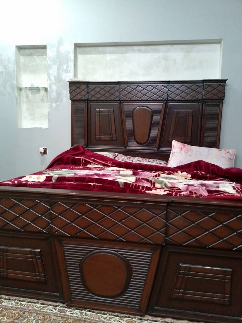 Complete wooden bed set 5