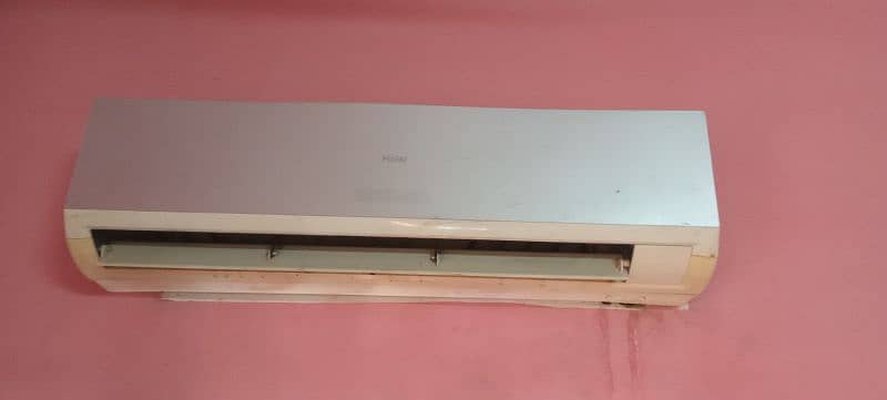 SPLIT AC 1.5 HAIER 2