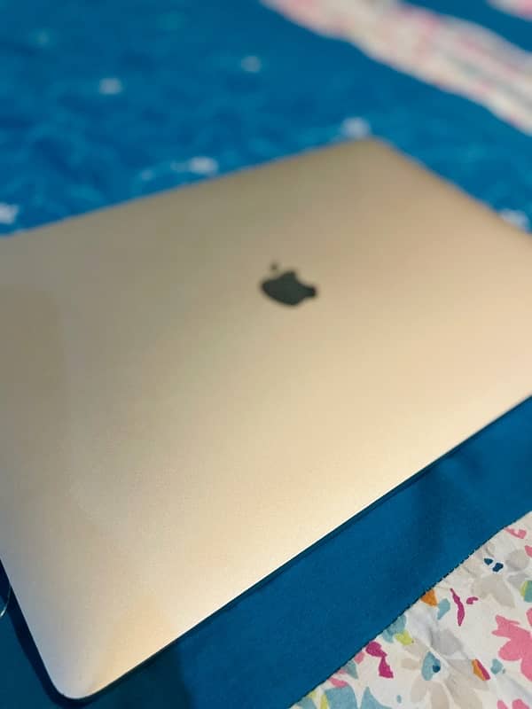 Apple MacBook Pro 2019 0