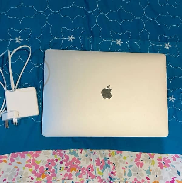 Apple MacBook Pro 2019 1