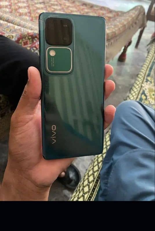 vivo v30 4