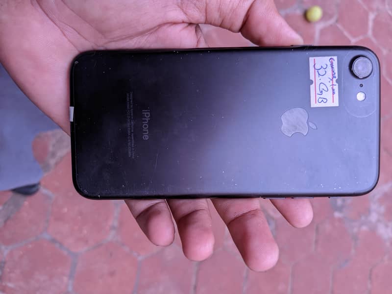 Iphone 7 32gb non pta 9/10 (14000) 2