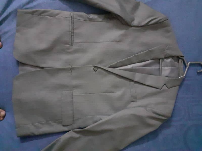 Branded two piece suit ( negotiable price ) 3