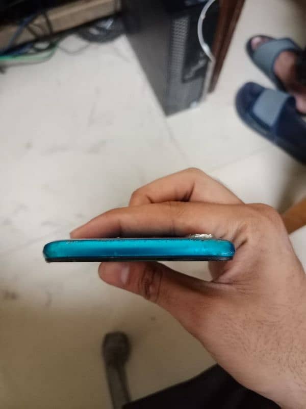 Realme 5i 4