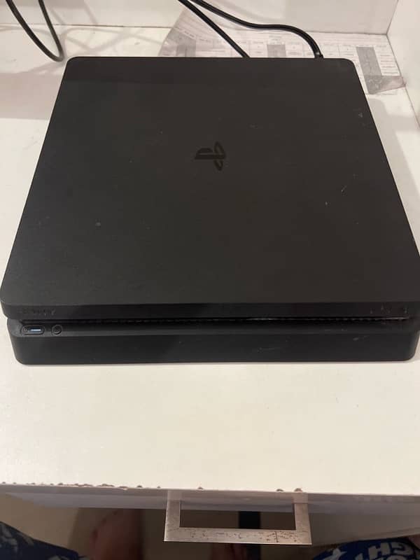 PS4 1tb 0