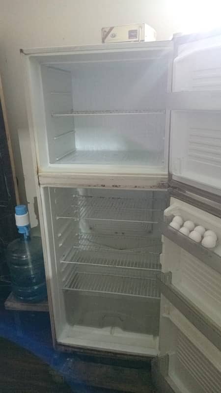 fridge with stabilizer dawlance 2