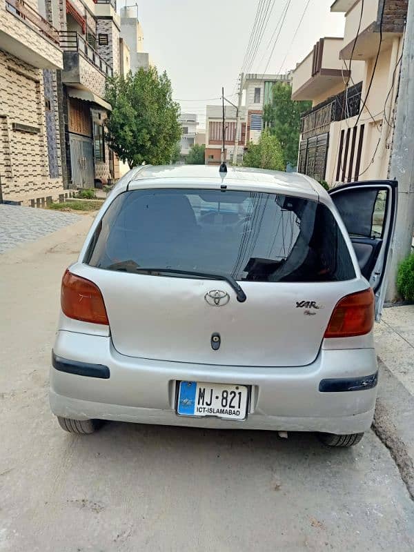 Toyota Vitz 2004 3