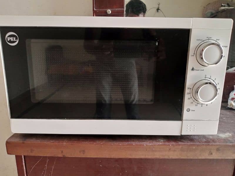 Microwave oven 0