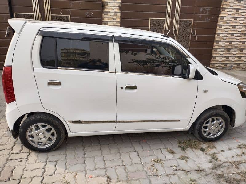 Suzuki Wagon R 2023 10