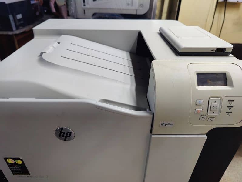 HP colour laserjet 500 1