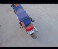 carpeter aur slancer new hay tanky aut seat ki condition low hoi hay